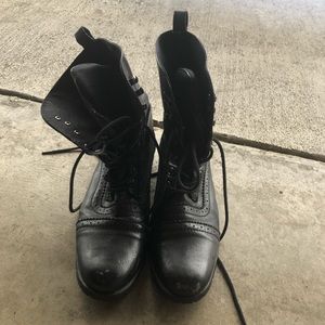Womens size 7 Black military style boot